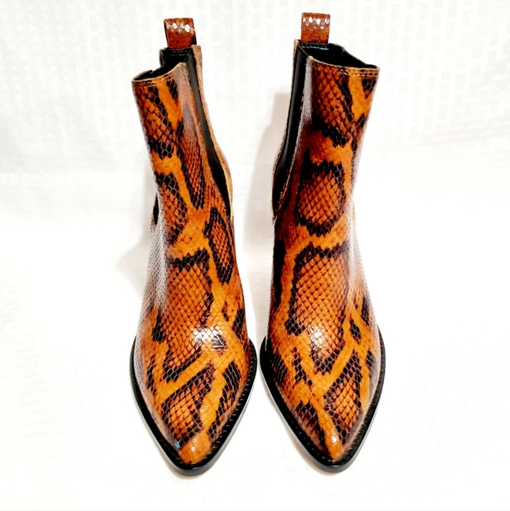 Vince Camuto Ellea Caramel Pull On Pointed Toe Block Heeled Ankle Boots  Size 7M - Picture 16 of 16
